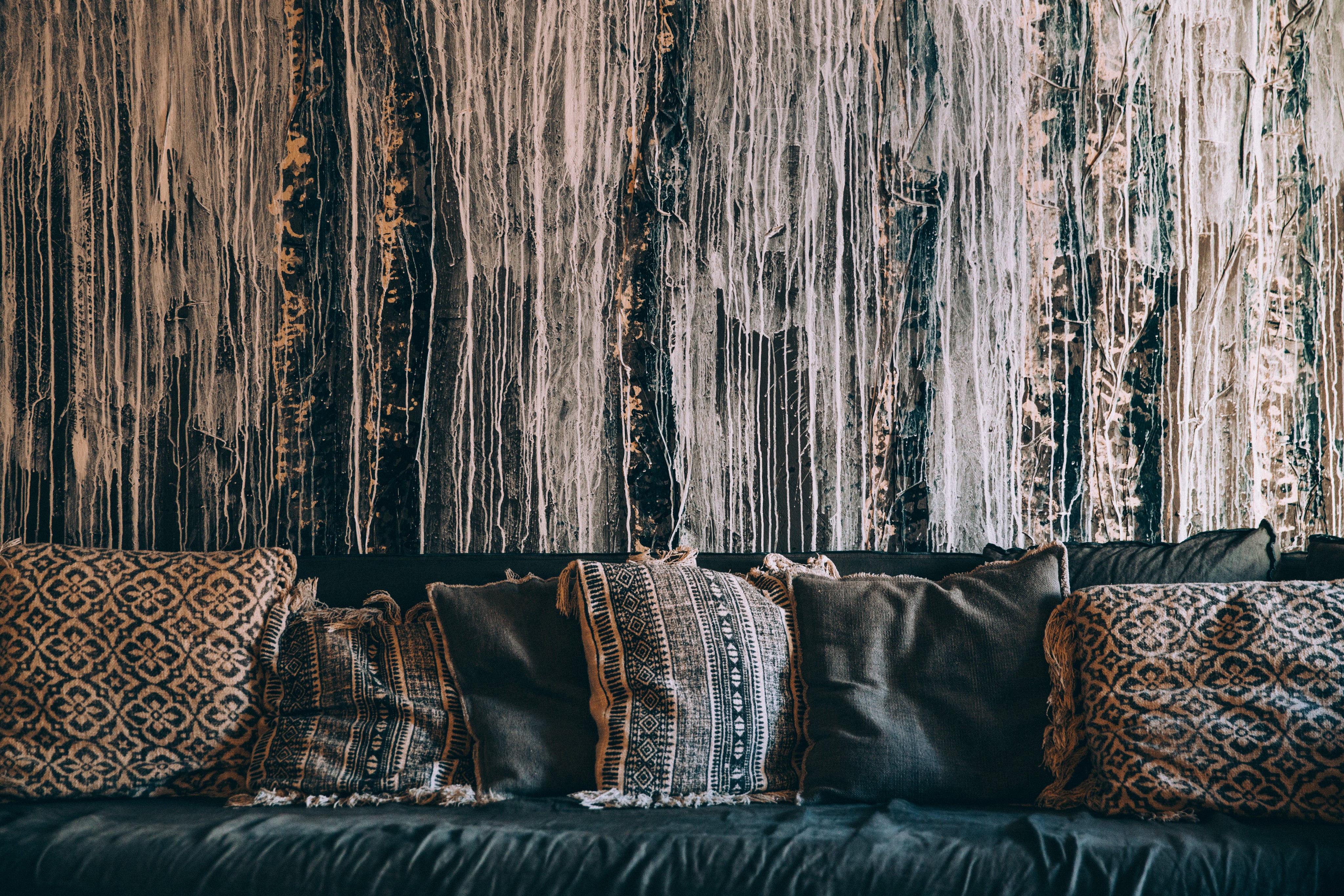 files/art-reflecting-nature-on-a-wall.jpg
