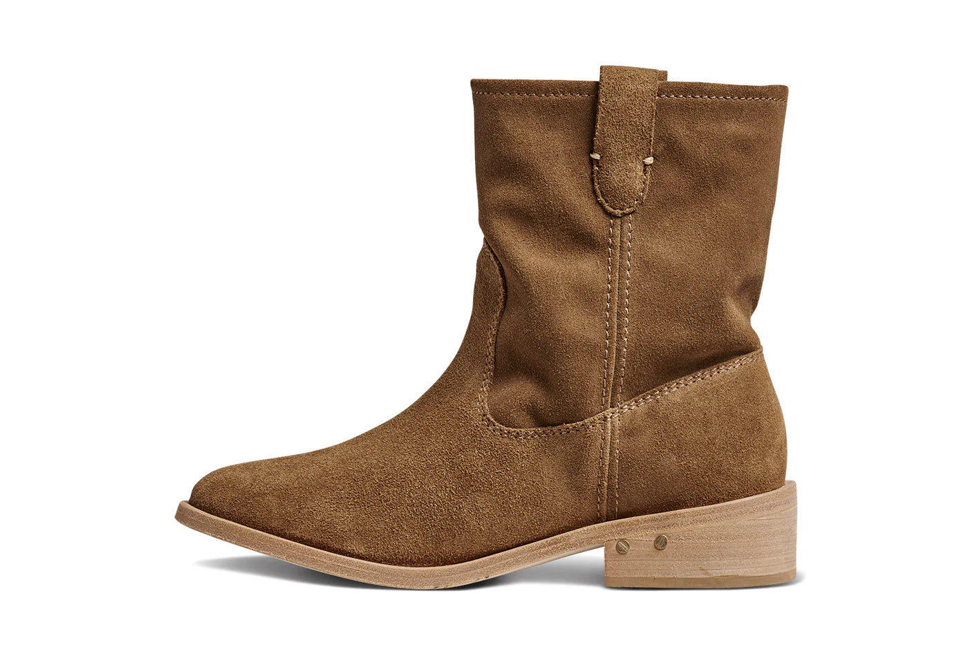 The GROUSE boot by Beek is a single brown suede ankle boot with a low leather heel, rounded toe, and pull tab, shown in profile on a white background.