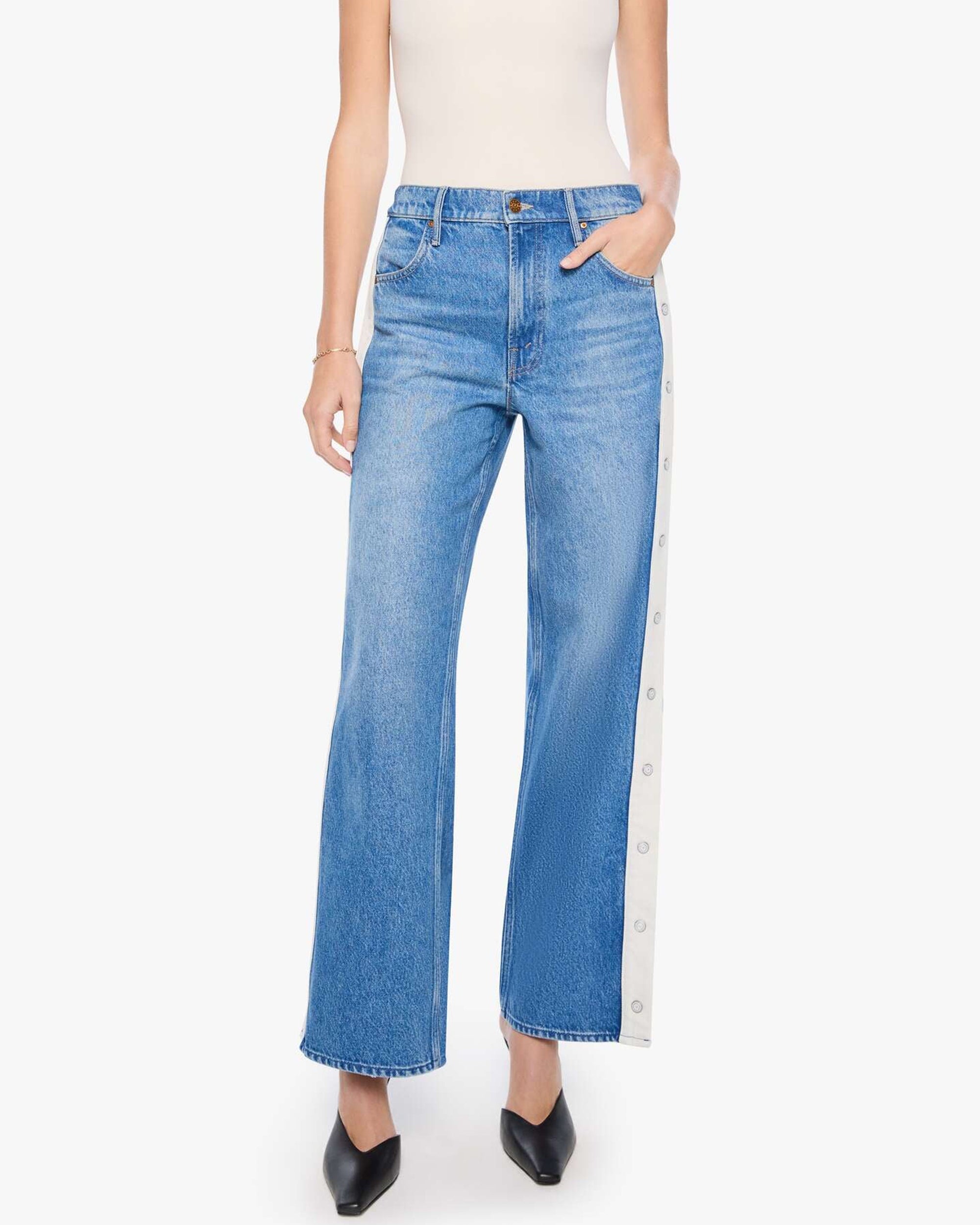 Mother’s The Striped Resealable Skimp jeans styled with a white top and black shoes, casual modern look.